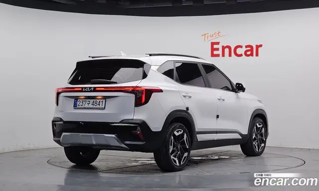 Kia Seltos 2024 1.6 автомат (гидро), миниатюра 2