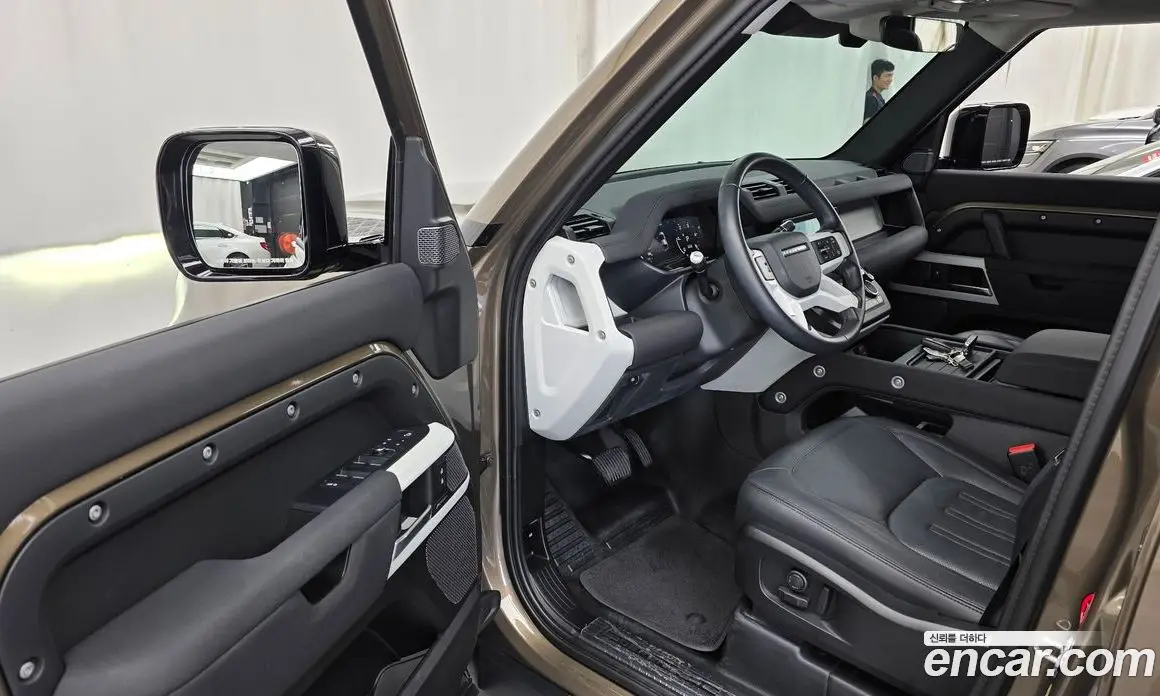 Land Rover Defender 2021 3.0 автомат (гидро), фото 13 Land Rover Defender 2021 3.0 автомат (гидро), фото 13