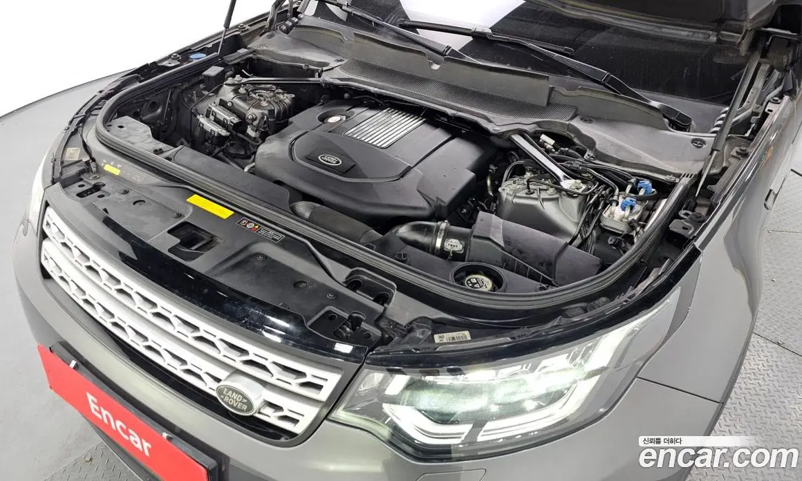 Land Rover Discovery 2017 3.0 автомат (гидро), фото 6