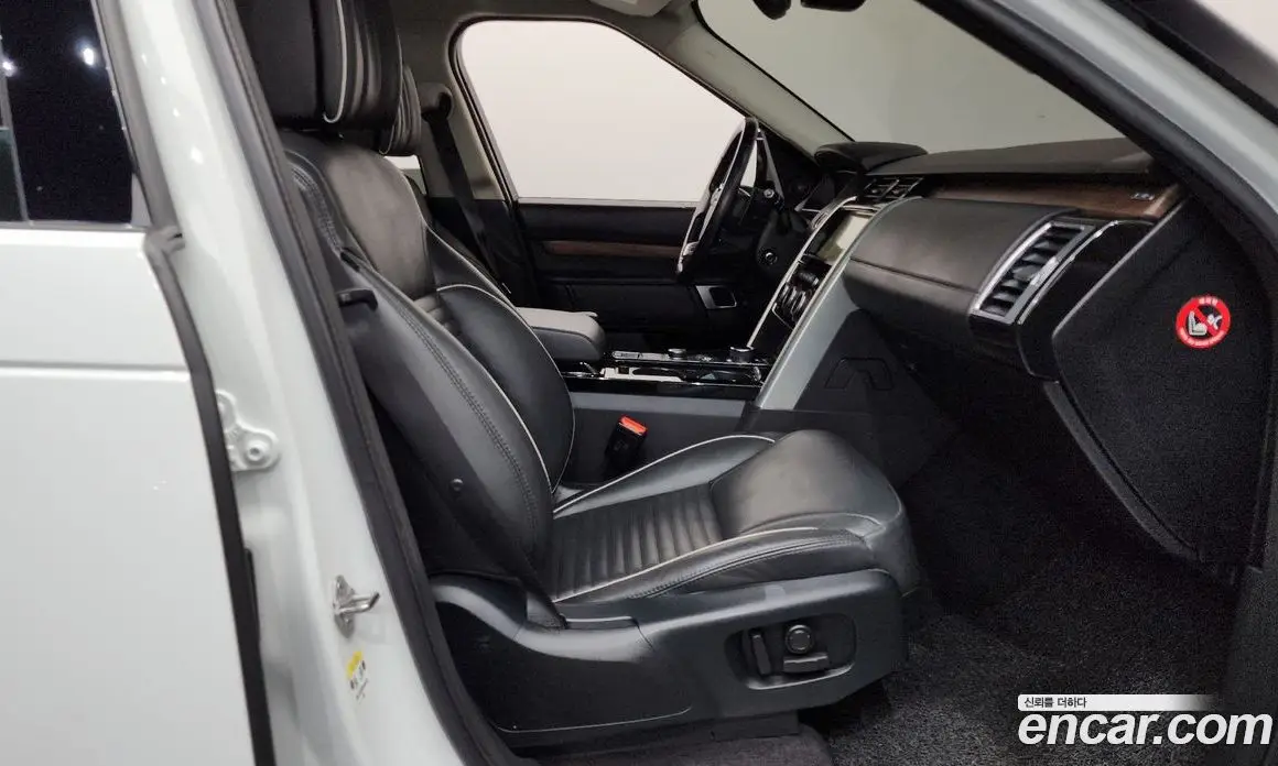 Land Rover Discovery 2018 3.0 автомат (гидро), фото 15 Land Rover Discovery 2018 3.0 автомат (гидро), фото 15