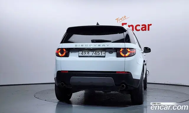 Land Rover Discovery Sport 2017 2.0 автомат (гидро), миниатюра 4 Land Rover Discovery Sport 2017 2.0 автомат (гидро), миниатюра 4