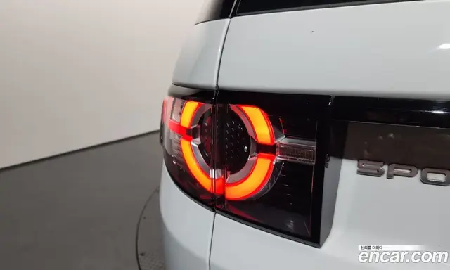Land Rover Discovery Sport 2017 2.0 автомат (гидро), миниатюра 9 Land Rover Discovery Sport 2017 2.0 автомат (гидро), миниатюра 9