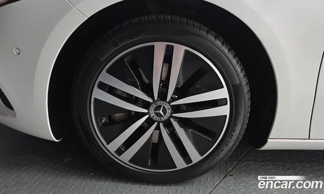 Mercedes-Benz A-Class 2021 2.0 автомат (гидро), миниатюра 4