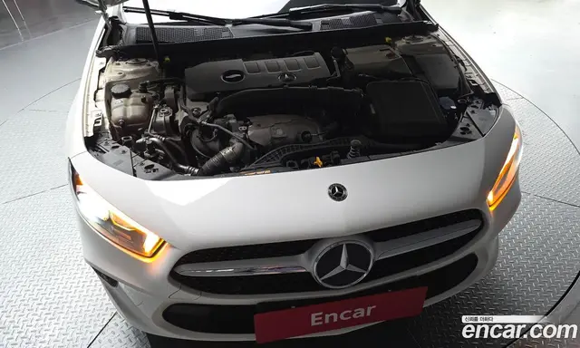 Mercedes-Benz A-Class 2021 2.0 автомат (гидро), миниатюра 5