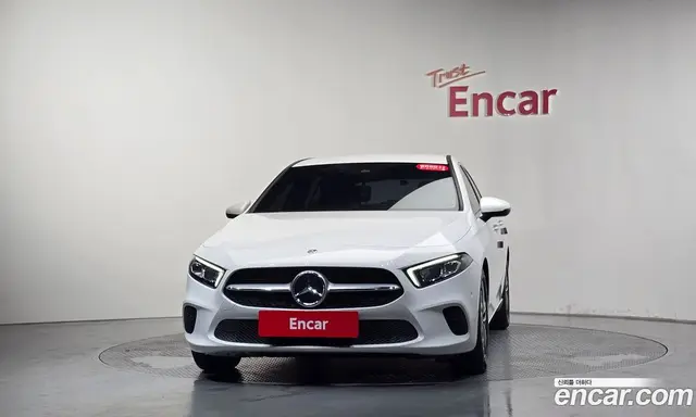 Mercedes-Benz A-Class 2022 2.0 автомат (гидро), миниатюра 2