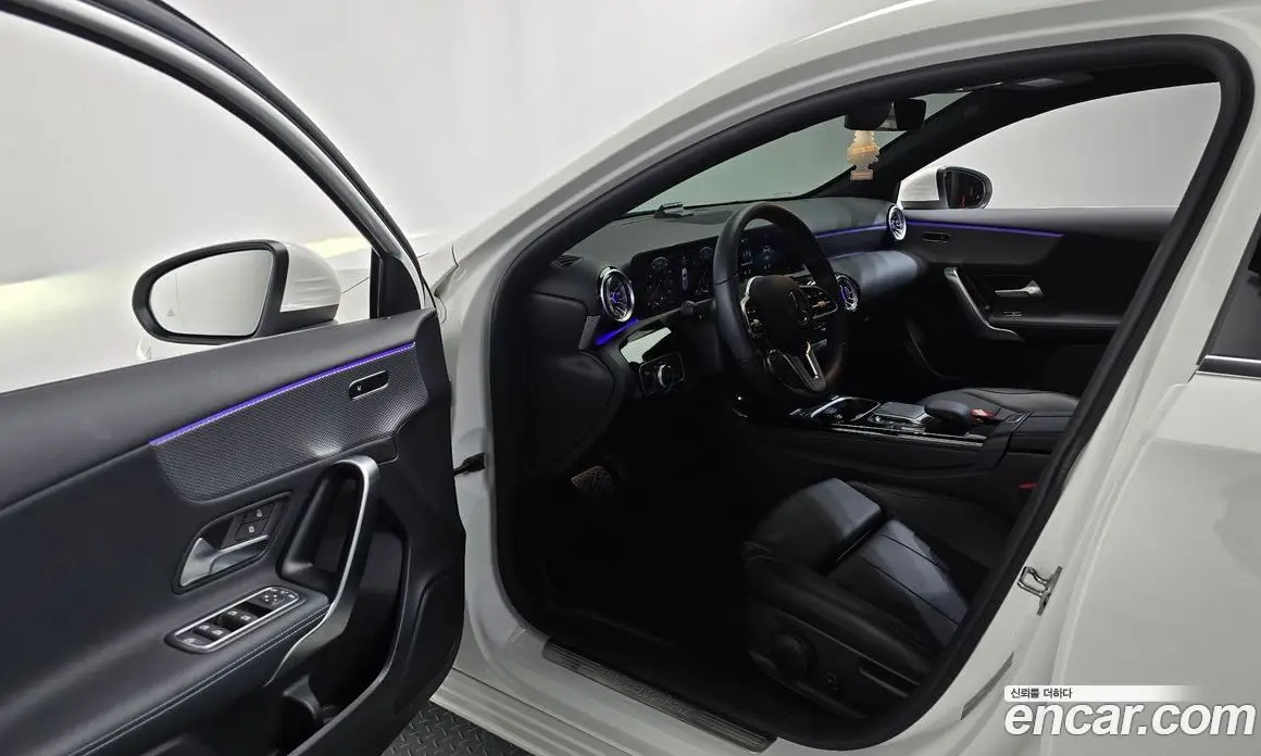Mercedes-Benz A-Class 2022 2.0 автомат (гидро), фото 12