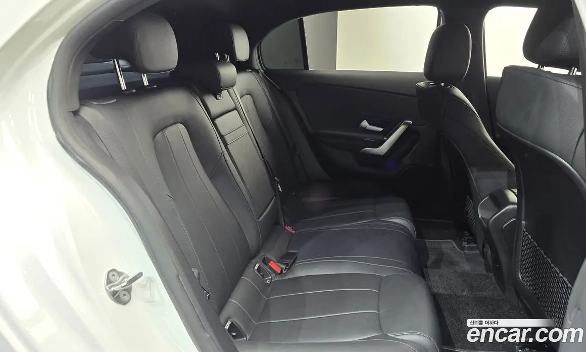 Mercedes-Benz A-Class 2022 2.0 автомат (гидро), фото 16