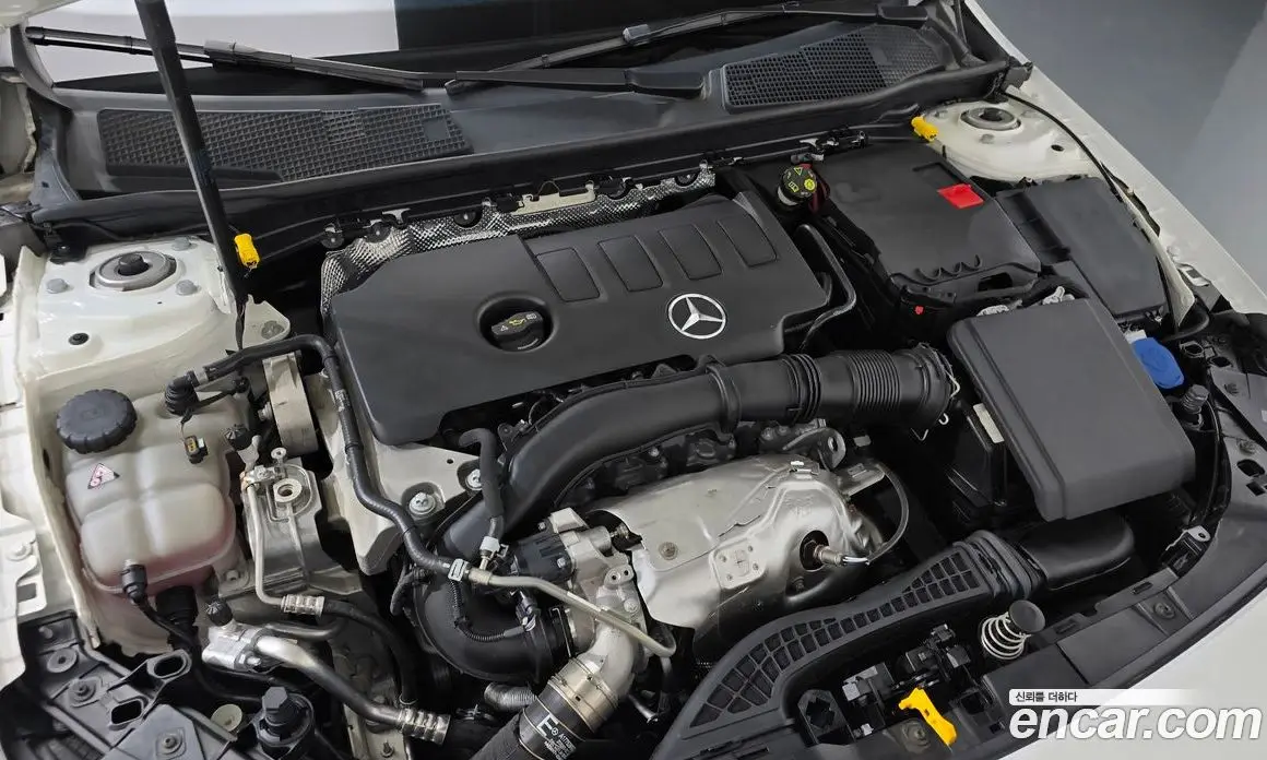 Mercedes-Benz A-Class 2022 2.0 автомат (гидро), фото 5