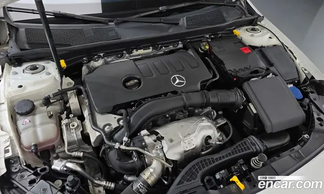 Mercedes-Benz A-Class 2022 2.0 автомат (гидро), миниатюра 5