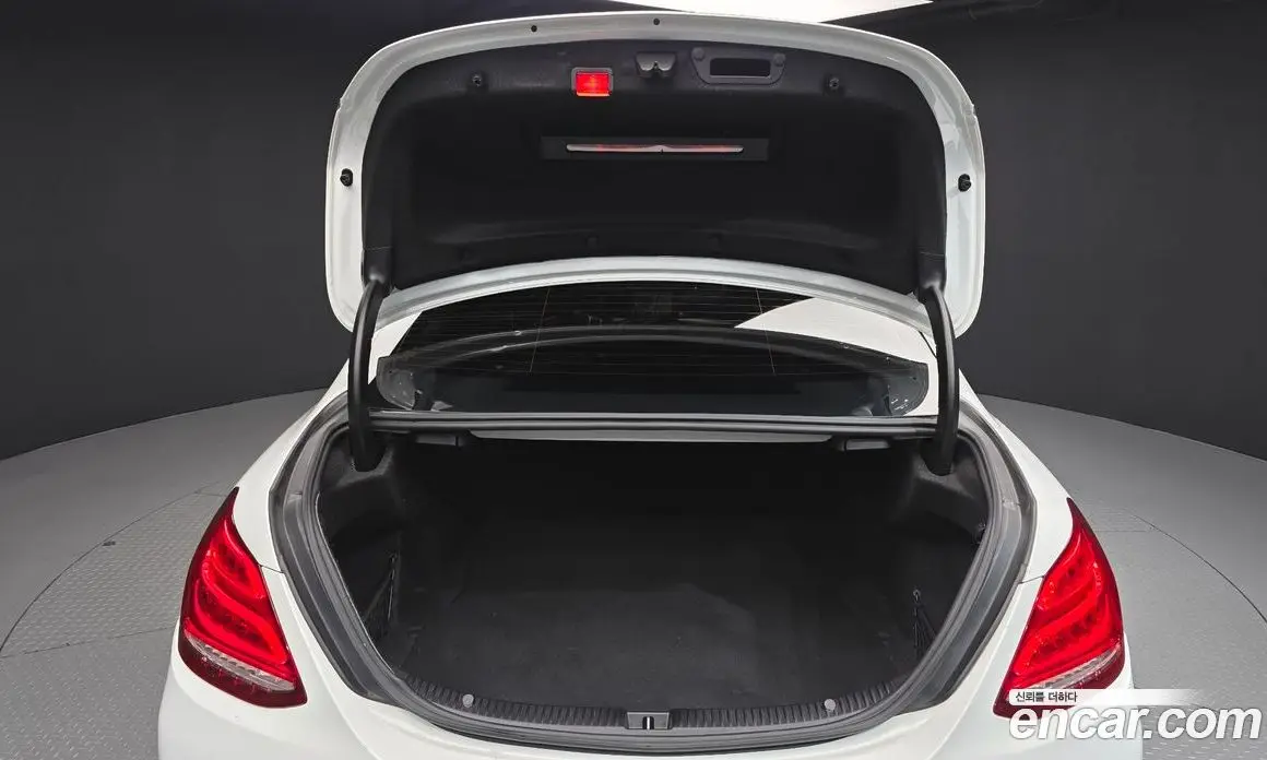 Mercedes-Benz C-Class 2017 2.1 автомат (гидро), фото 20 Mercedes-Benz C-Class 2017 2.1 автомат (гидро), фото 20