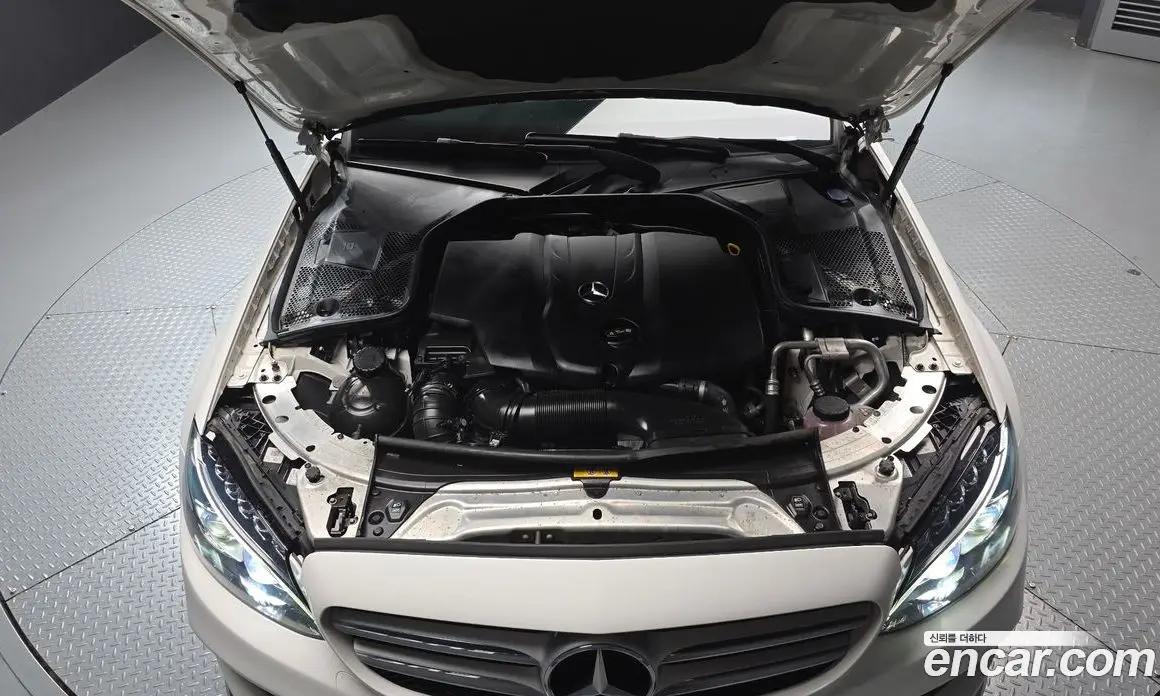 Mercedes-Benz C-Class 2017 2.1 автомат (гидро), фото 6 Mercedes-Benz C-Class 2017 2.1 автомат (гидро), фото 6