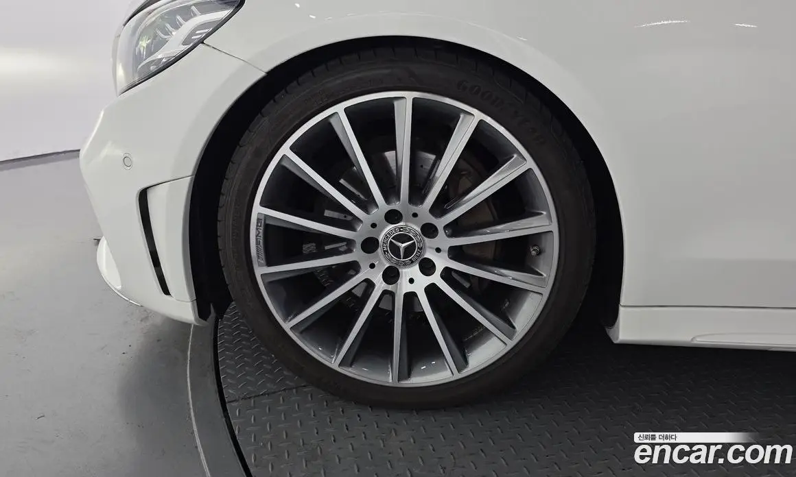 Mercedes-Benz C-Class 2019 1.9 автомат (гидро), фото 5 Mercedes-Benz C-Class 2019 1.9 автомат (гидро), фото 5