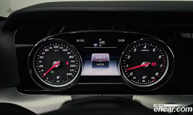 Mercedes-Benz E-Class 2018 2.0 автомат (гидро), миниатюра 11
