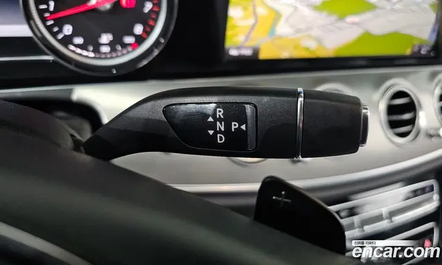 Mercedes-Benz E-Class 2018 2.0 автомат (гидро), миниатюра 12