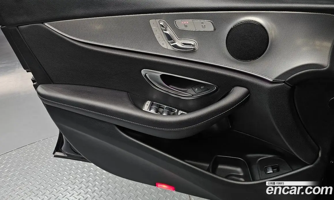 Mercedes-Benz E-Class 2018 2.0 автомат (гидро), фото 14