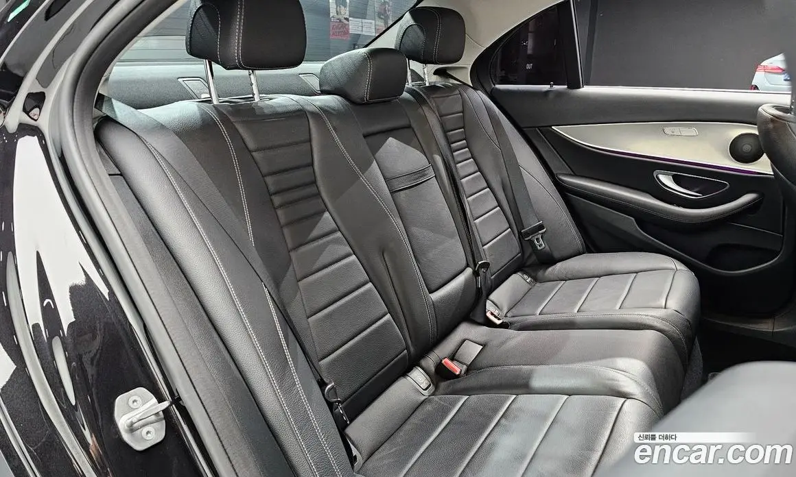 Mercedes-Benz E-Class 2018 2.0 автомат (гидро), фото 17