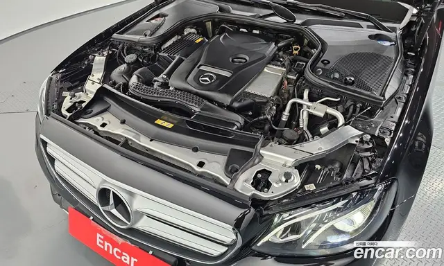 Mercedes-Benz E-Class 2018 2.0 автомат (гидро), миниатюра 6