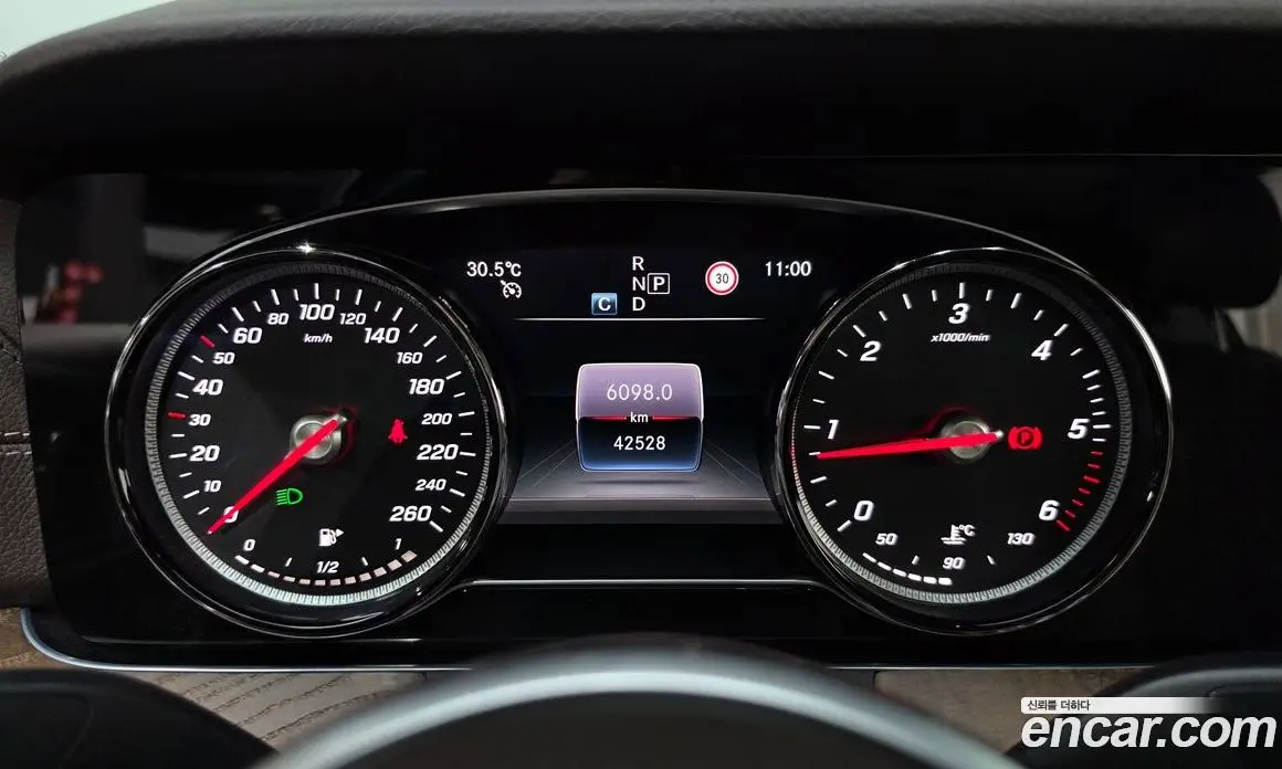 Mercedes-Benz E-Class 2019 1.9 автомат (гидро), фото 11