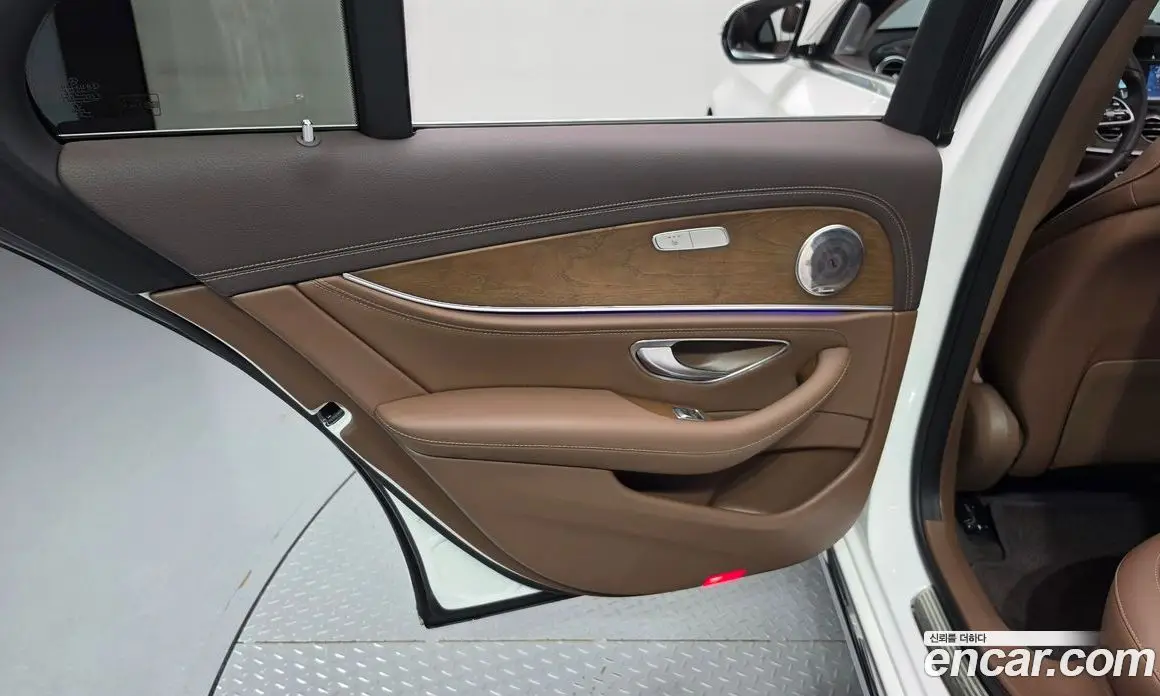 Mercedes-Benz E-Class 2019 1.9 автомат (гидро), фото 15