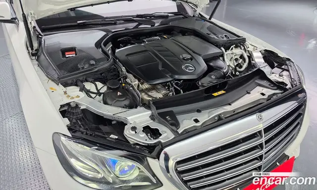 Mercedes-Benz E-Class 2019 1.9 автомат (гидро), миниатюра 6