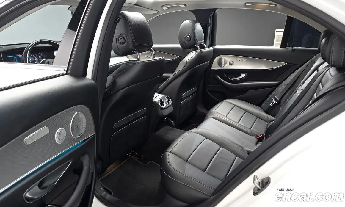 Mercedes-Benz E-Class 2019 2.0 автомат (гидро), фото 17