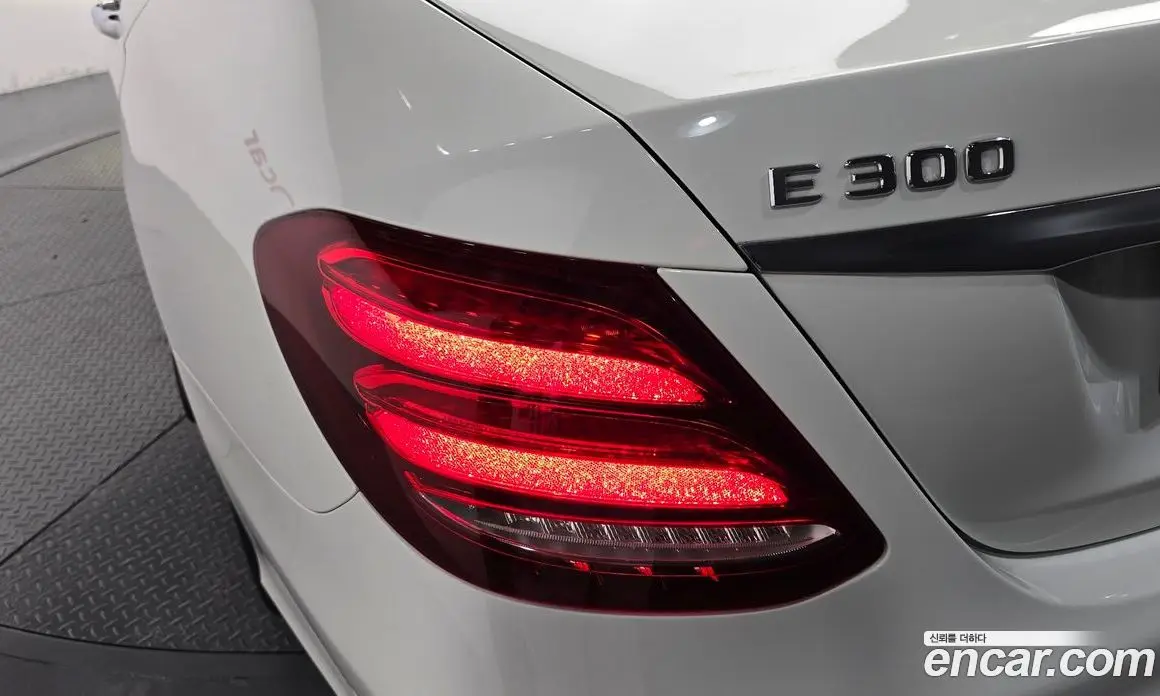Mercedes-Benz E-Class 2019 2.0 автомат (гидро), фото 9