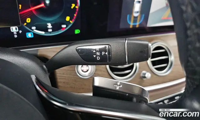 Mercedes-Benz E-Class 2021 2.0 автомат (гидро), миниатюра 12