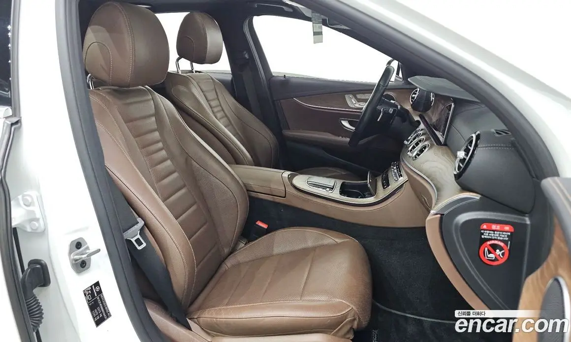 Mercedes-Benz E-Class 2021 2.0 автомат (гидро), фото 16 Mercedes-Benz E-Class 2021 2.0 автомат (гидро), фото 16