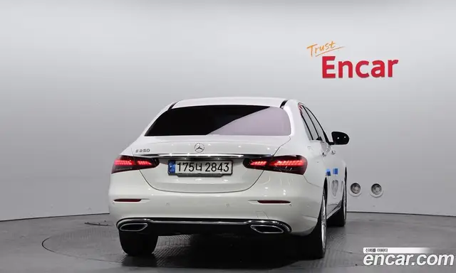 Mercedes-Benz E-Class 2021 2.0 автомат (гидро), миниатюра 4 Mercedes-Benz E-Class 2021 2.0 автомат (гидро), миниатюра 4