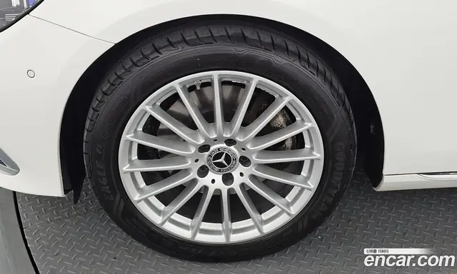 Mercedes-Benz E-Class 2021 2.0 автомат (гидро), миниатюра 5 Mercedes-Benz E-Class 2021 2.0 автомат (гидро), миниатюра 5