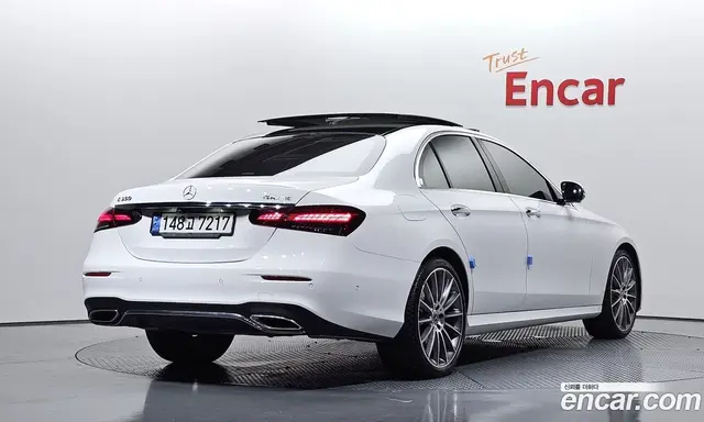 Mercedes-Benz E-Class 2021 2.0 автомат (гидро), миниатюра 2