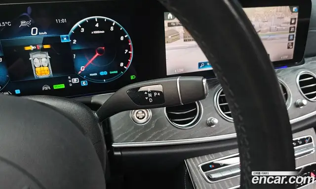Mercedes-Benz E-Class 2021 2.0 автомат (гидро), миниатюра 12