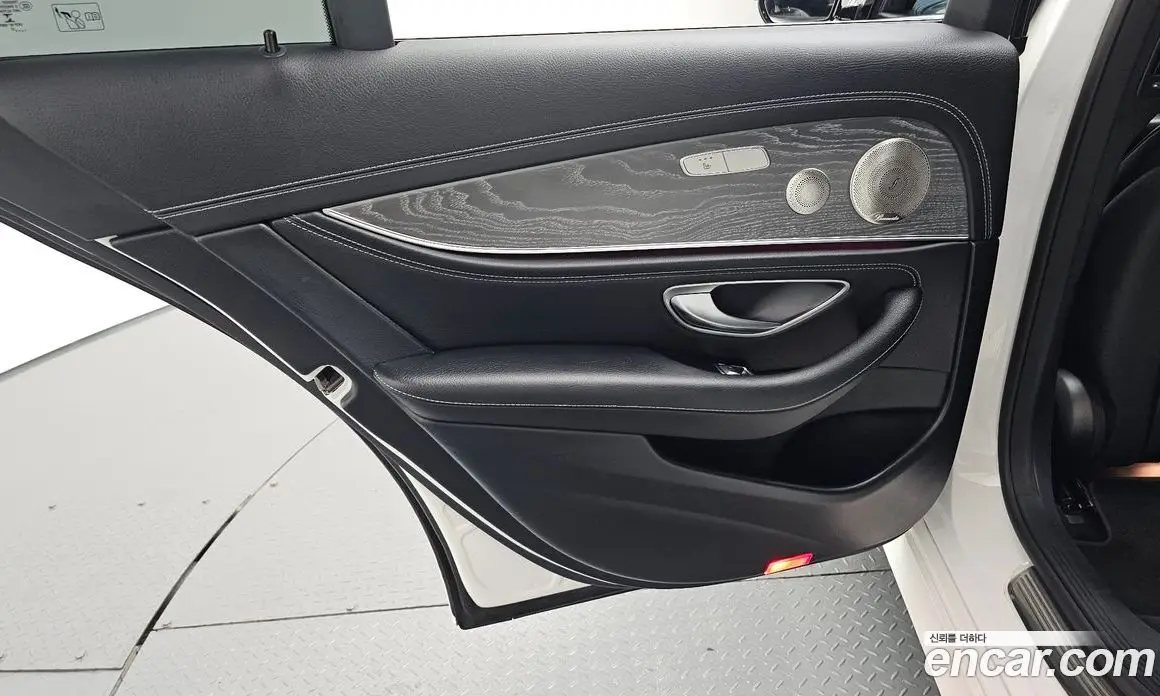 Mercedes-Benz E-Class 2021 2.0 автомат (гидро), фото 15