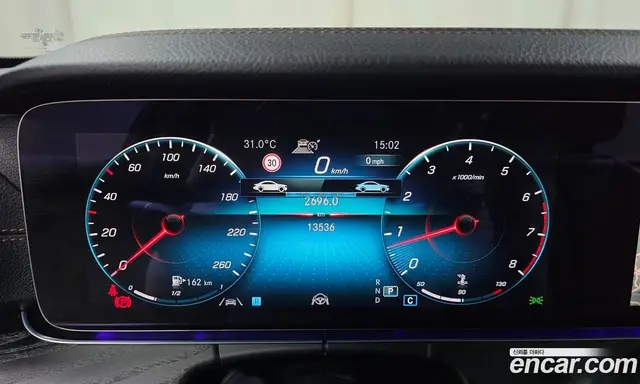 Mercedes-Benz E-Class 2023 2.0 автомат (гидро), миниатюра 11