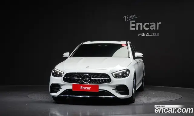 Mercedes-Benz E-Class 2023 2.0 автомат (гидро), миниатюра 3