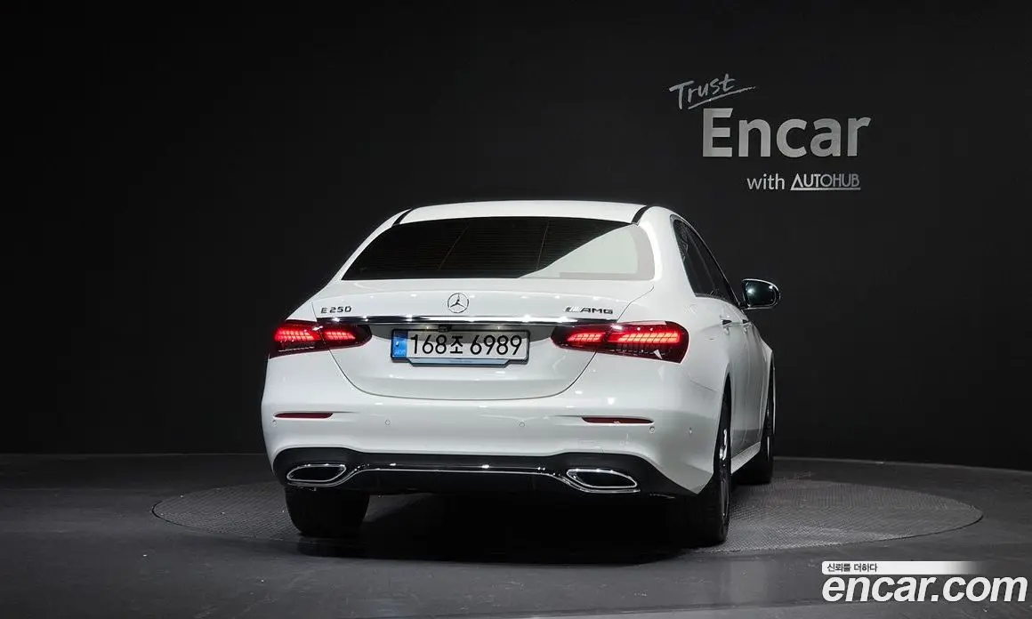 Mercedes-Benz E-Class 2023 2.0 автомат (гидро), фото 4