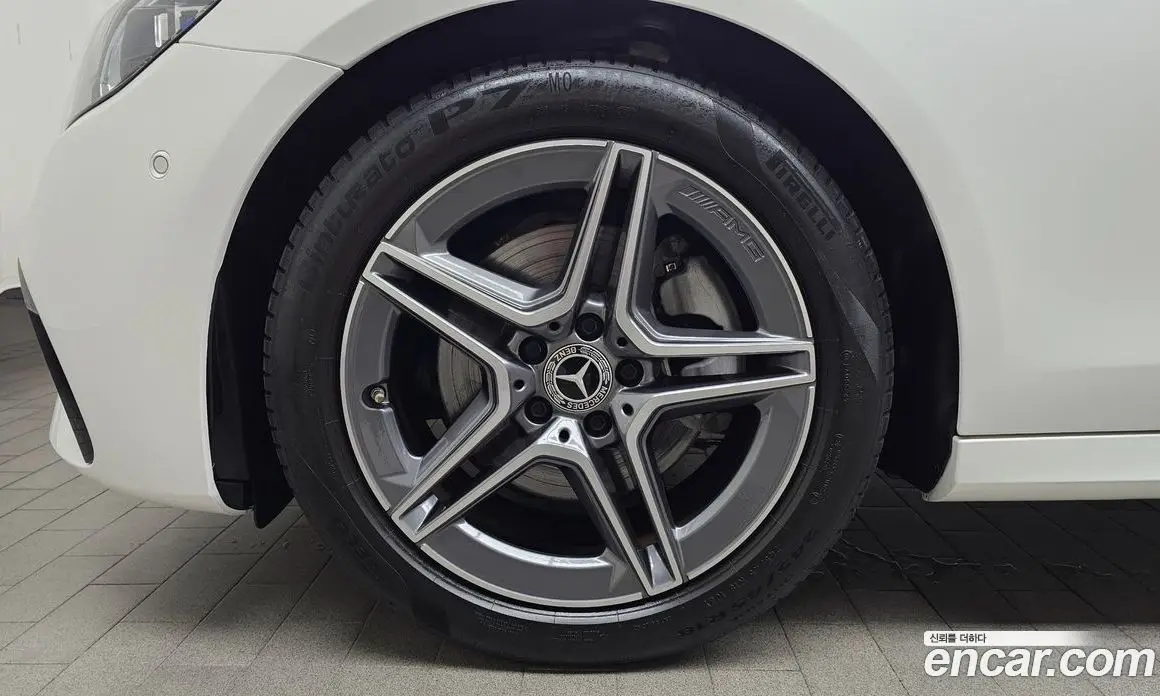 Mercedes-Benz E-Class 2023 2.0 автомат (гидро), фото 5