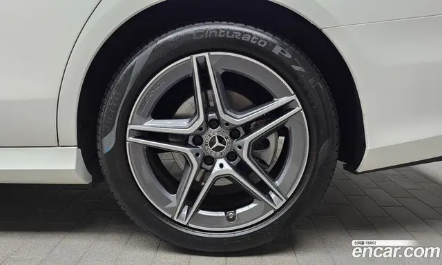 Mercedes-Benz E-Class 2023 2.0 автомат (гидро), миниатюра 7
