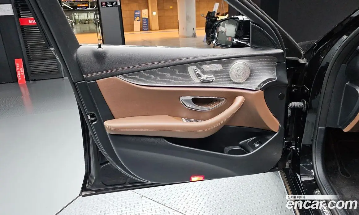 Mercedes-Benz E-Class 2023 2.0 автомат (гидро), фото 14 Mercedes-Benz E-Class 2023 2.0 автомат (гидро), фото 14