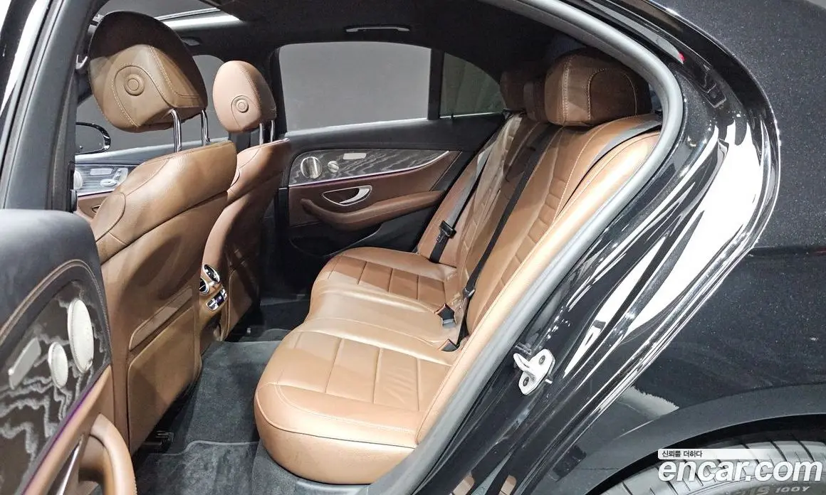 Mercedes-Benz E-Class 2023 2.0 автомат (гидро), фото 16 Mercedes-Benz E-Class 2023 2.0 автомат (гидро), фото 16