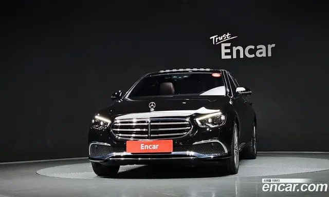 Mercedes-Benz E-Class 2023 2.0 автомат (гидро), миниатюра 3 Mercedes-Benz E-Class 2023 2.0 автомат (гидро), миниатюра 3