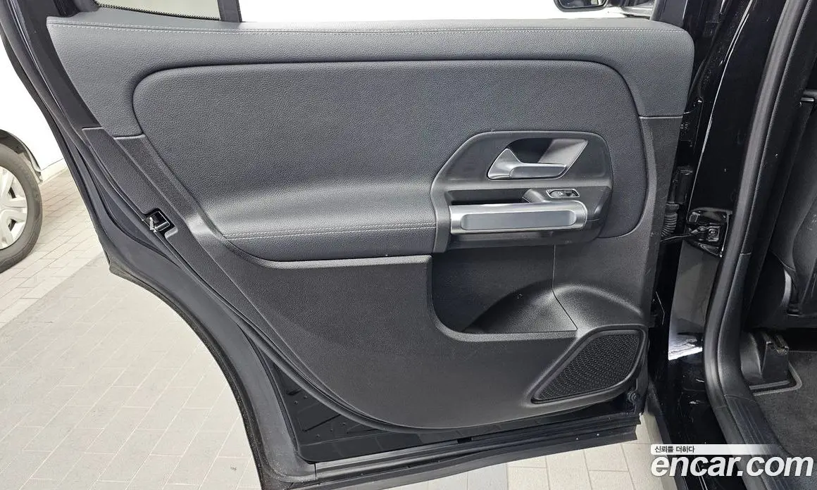 Mercedes-Benz GLB-Class 2020 2.0 автомат (гидро), фото 15 Mercedes-Benz GLB-Class 2020 2.0 автомат (гидро), фото 15