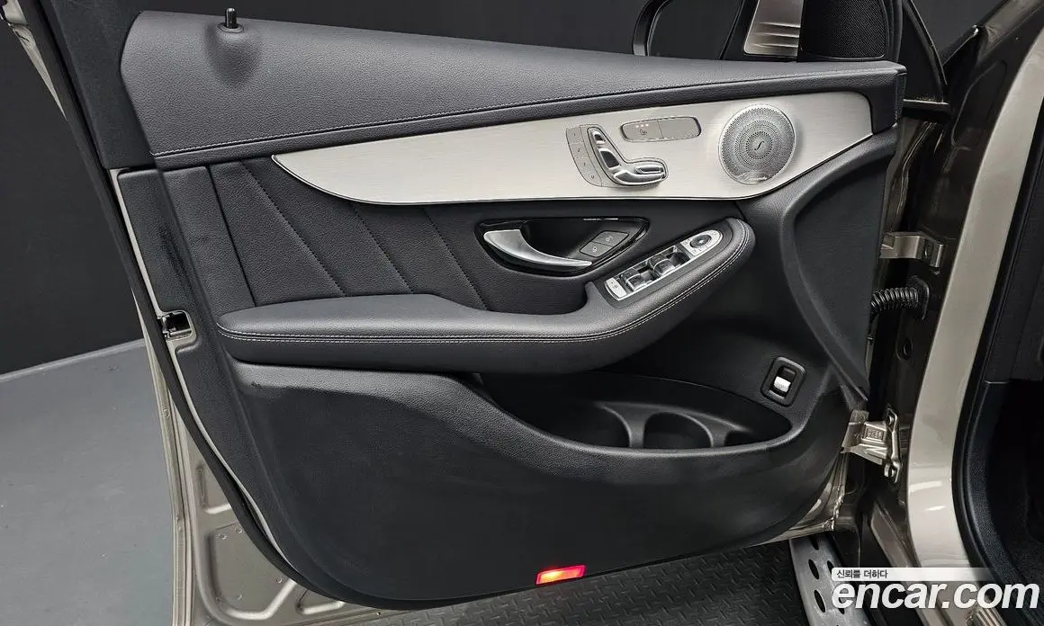 Mercedes-Benz GLC-Class 2019 2.0 автомат (гидро), фото 14 Mercedes-Benz GLC-Class 2019 2.0 автомат (гидро), фото 14