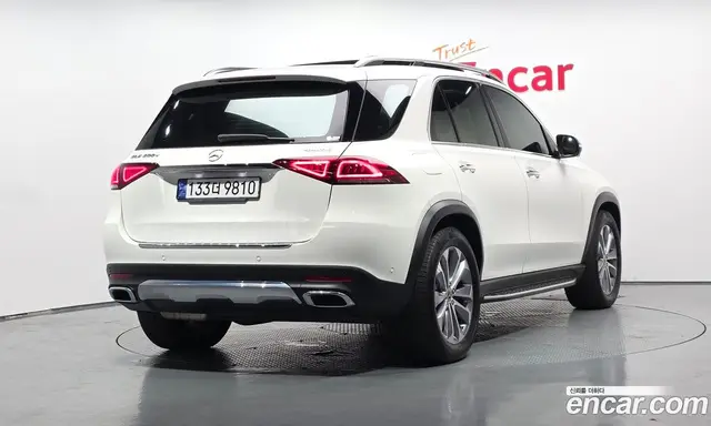 Mercedes-Benz GLE-Class 2023 2.0 автомат (гидро), миниатюра 2
