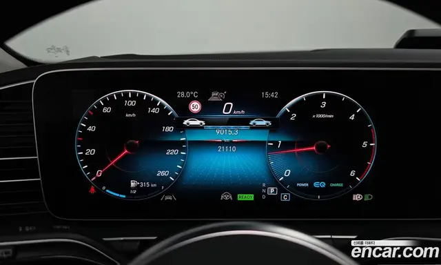 Mercedes-Benz GLE-Class 2023 2.0 автомат (гидро), миниатюра 11