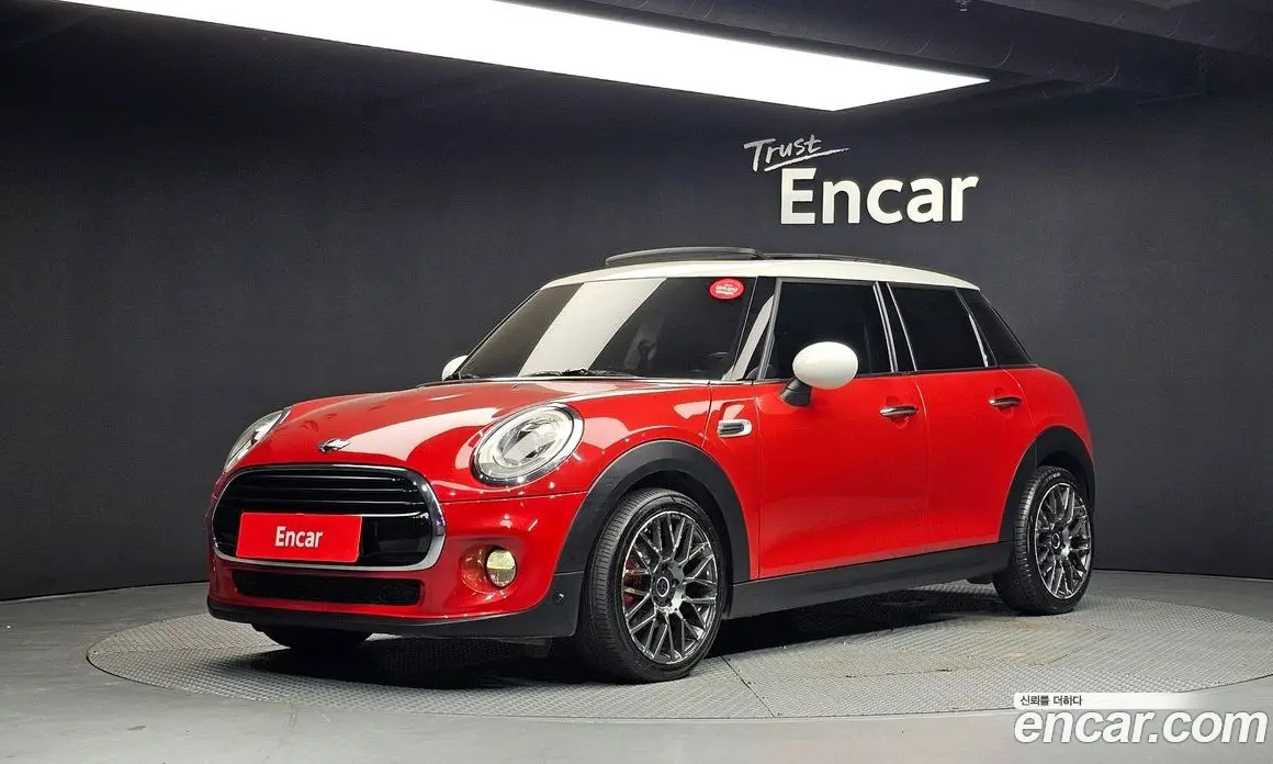 Mini Cooper 2018 1.5 автомат (гидро), фото 1 Mini Cooper 2018 1.5 автомат (гидро), фото 1