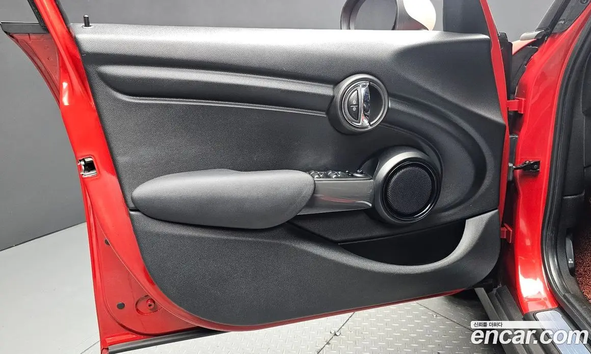 Mini Cooper 2018 1.5 автомат (гидро), фото 14 Mini Cooper 2018 1.5 автомат (гидро), фото 14