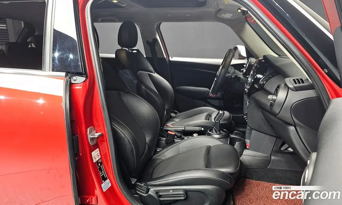 Mini Cooper 2018 1.5 автомат (гидро), фото 18 Mini Cooper 2018 1.5 автомат (гидро), фото 18