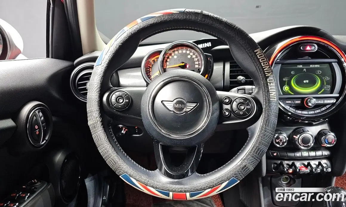 Mini Cooper 2018 1.5 автомат (гидро), фото 19 Mini Cooper 2018 1.5 автомат (гидро), фото 19