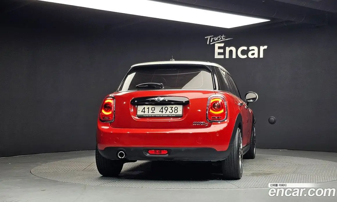 Mini Cooper 2018 1.5 автомат (гидро), фото 4 Mini Cooper 2018 1.5 автомат (гидро), фото 4